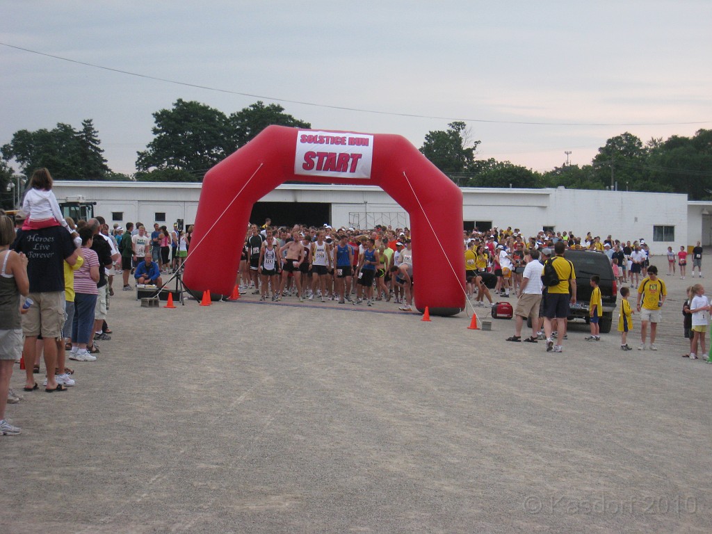 Solstice 10K 2010-06 0055.jpg - The 2010 running of the Northville Michigan Solstice 10K race. Six miles of heat, humidity and hills.